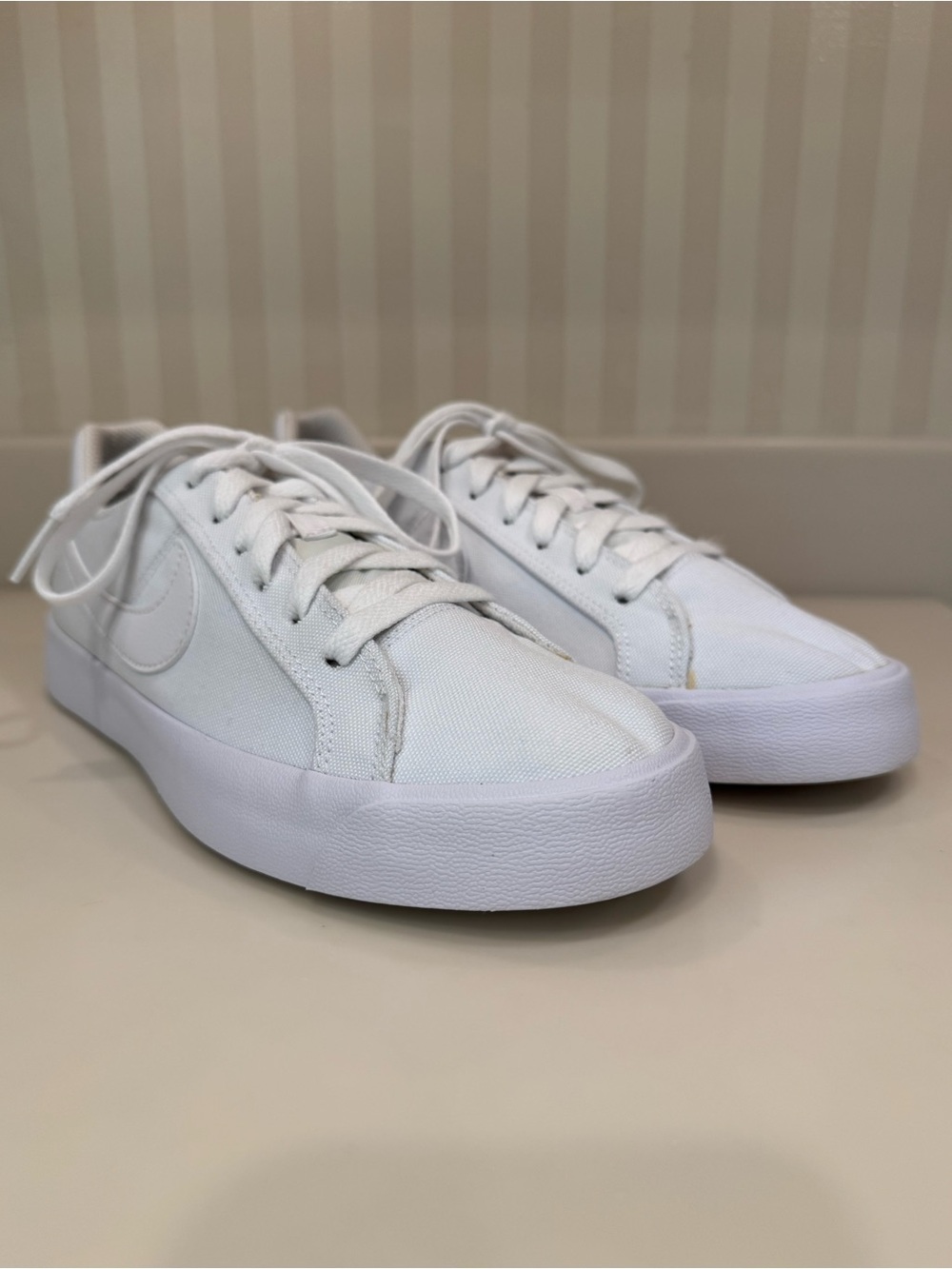 Nike Women's Court Royale Canvas Sneakers CD5405-101 - Picture 3 of 16